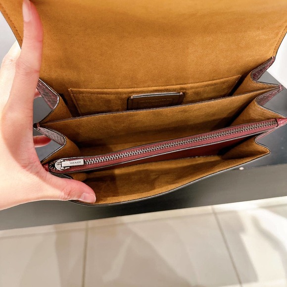 Coach CB899 Klare Crossbody In Signature Canvas IN Sunset Multi - Picture 5 of 6